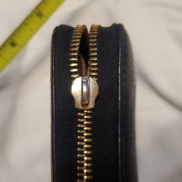 Michael Kors Black Wallet/Wristlet - Picture 8 of 8